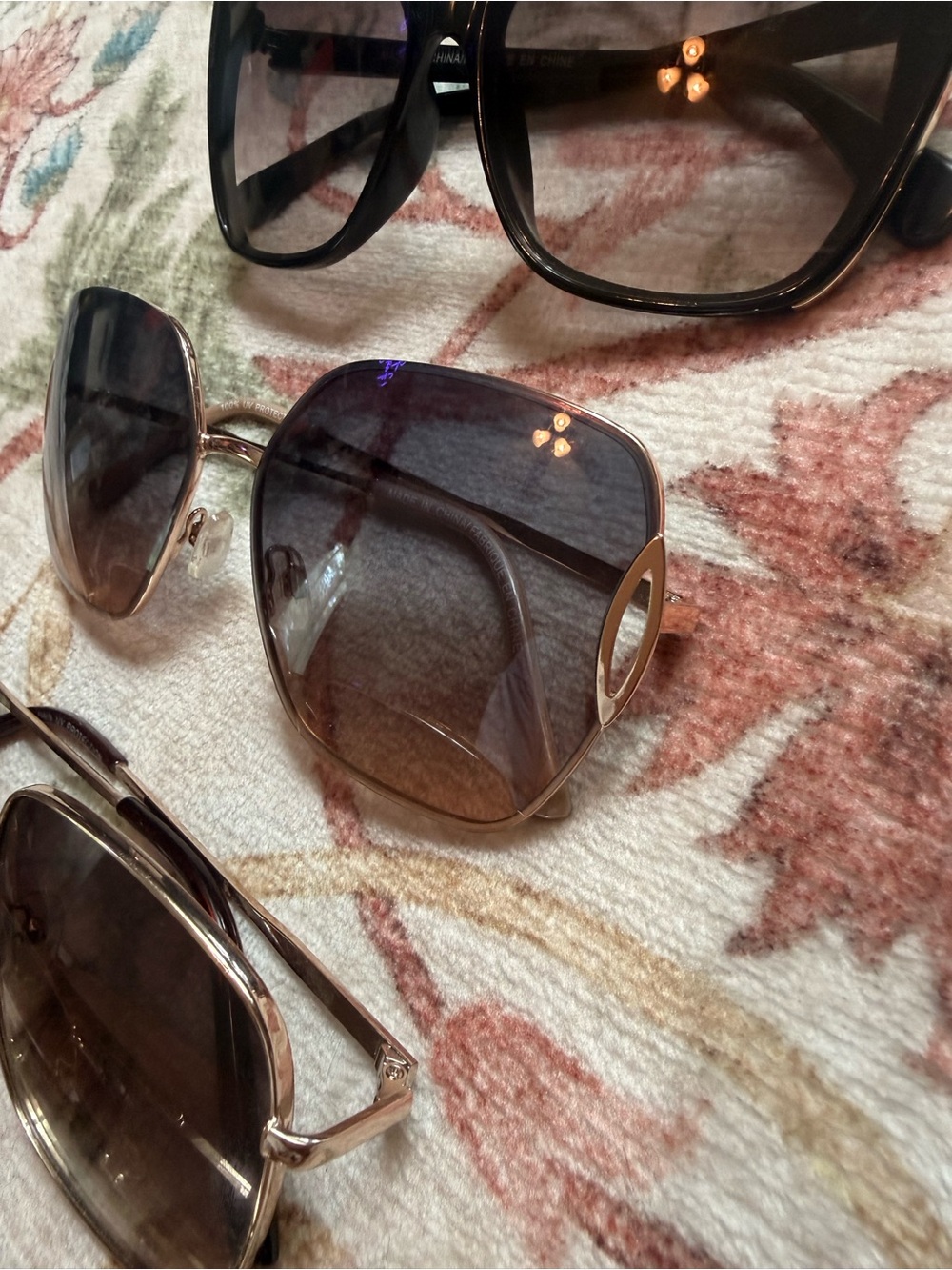 Fashion Sunglasses Bundle - Picture 5 of 5